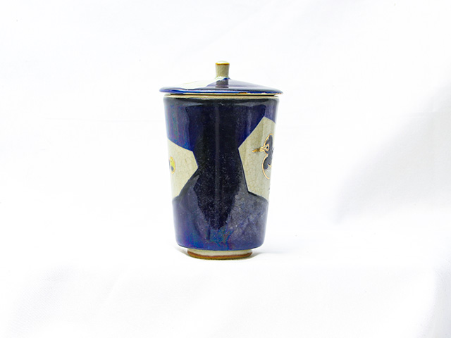 湯飲み（蓋つき）鳥実模様の画像