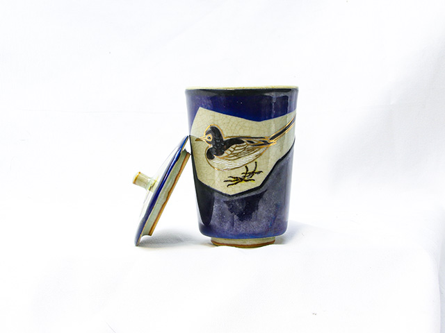 湯飲み（蓋つき）鳥実模様の画像