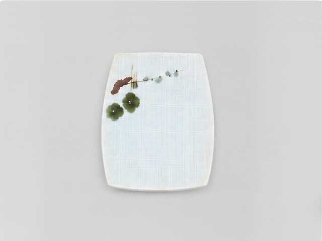 角皿（植物模様）